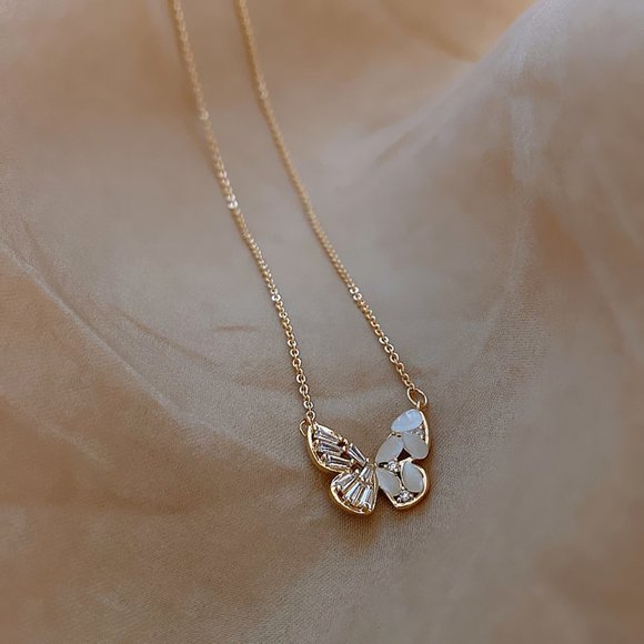 GOLICC Golden Butterfly Necklace - Picture 7 of 11
